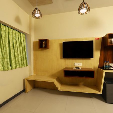Hotel Elite Continental- Near Mumbai International Airport Andheri East Екстер'єр фото