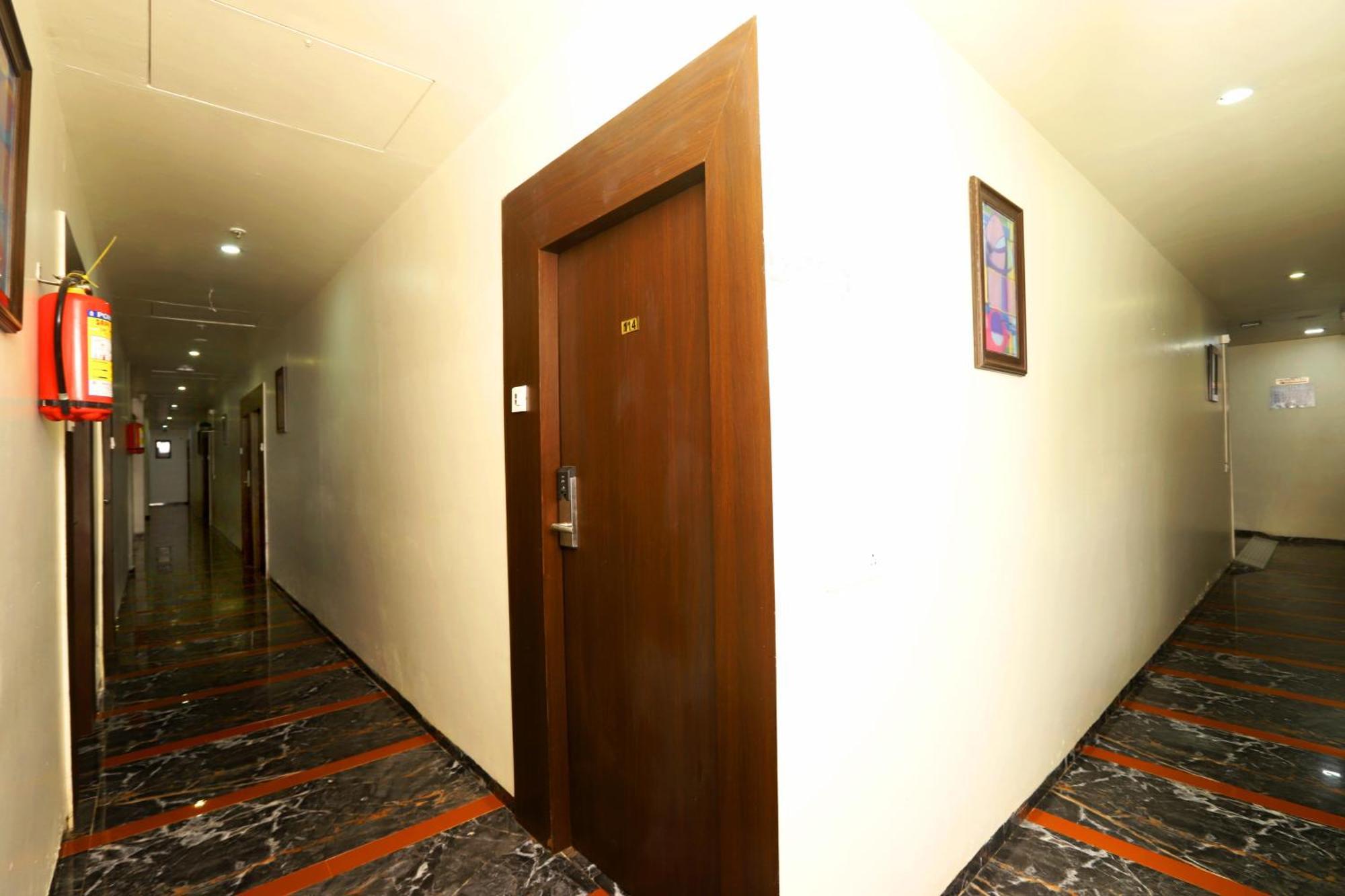 Hotel Elite Continental- Near Mumbai International Airport Andheri East Екстер'єр фото